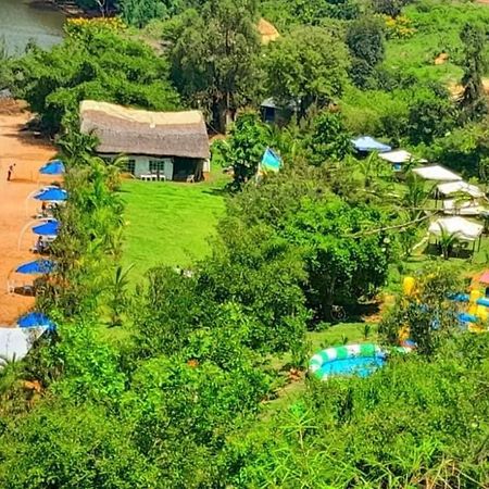 Ches Bay Resort Nangina Exterior foto