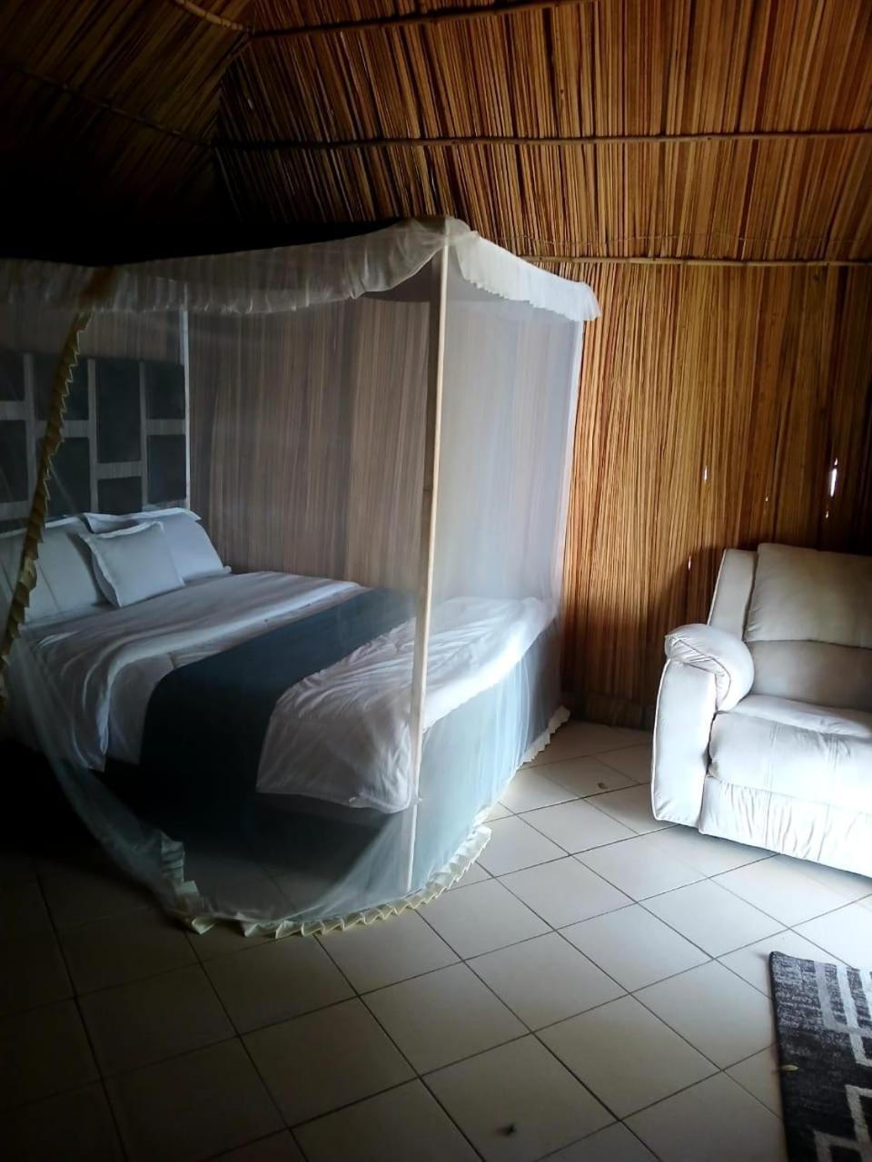Ches Bay Resort Nangina Exterior foto